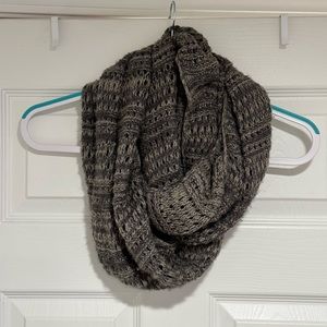 Women’s Grey Knit Infinity Scarf